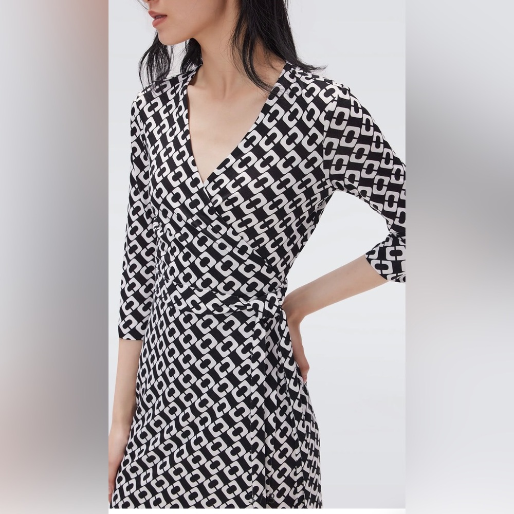 DVF Diane von Furstenberg Julian Two Chain Link Silk Wrap Dress Size 12 - Picture 2 of 8